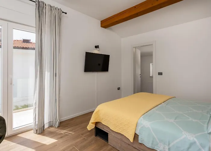 Amazing In With Kitchen