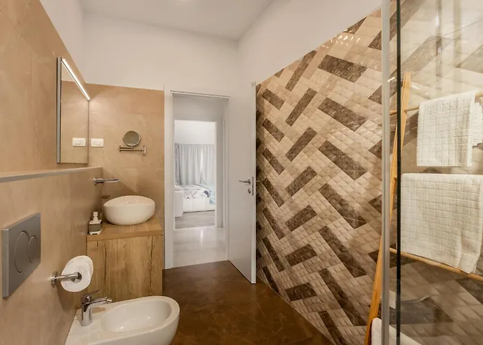 Amazing In With Kitchen Apartment