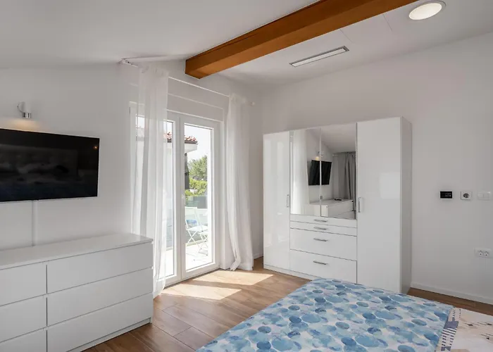 Amazing In With Kitchen * Ičići