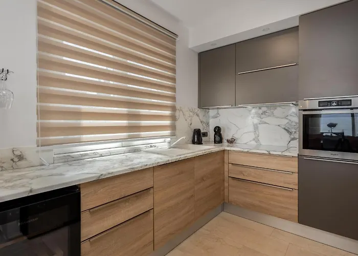 Apartment Amazing In With Kitchen