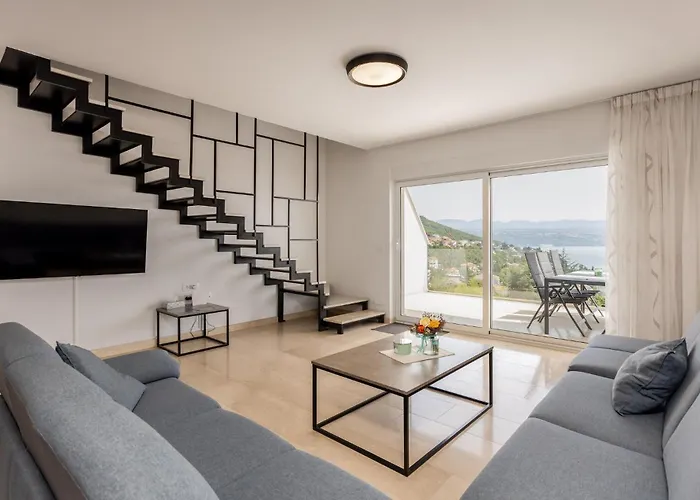 Amazing In With Kitchen Ičići