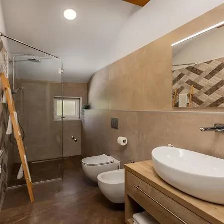 Amazing In With Kitchen * Icici