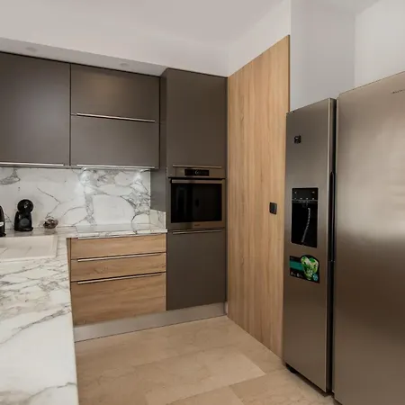 Amazing In With Kitchen Апартаменты Ичичи