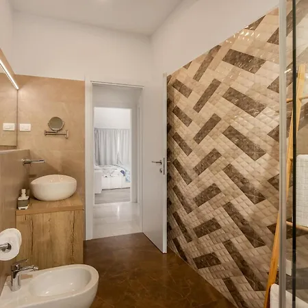 Amazing In With Kitchen Apartment