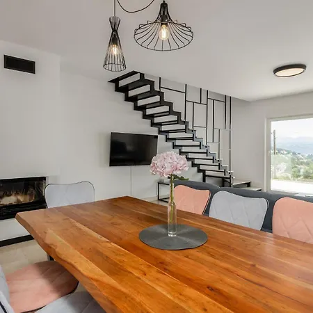 Amazing In With Kitchen