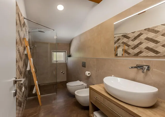 Amazing In With Kitchen * Icici