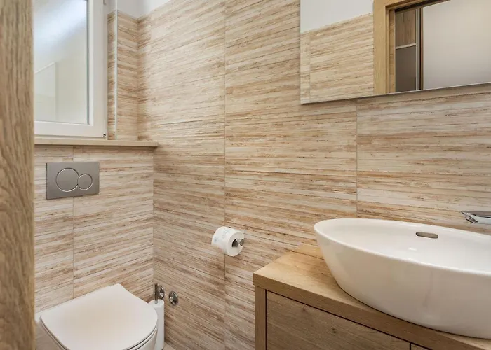 Amazing In With Kitchen Apartment